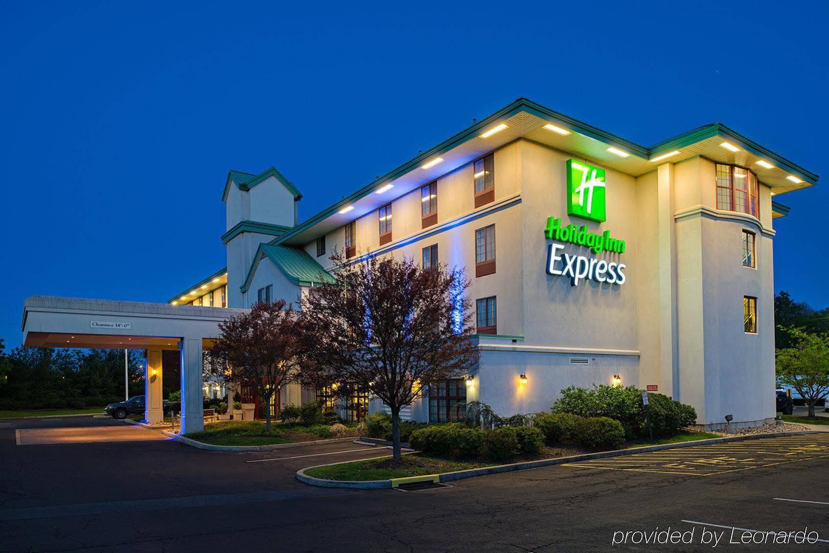 Holiday Inn Express Philadelphia Ne - Langhorne, An Ihg Hotel Exterior photo
